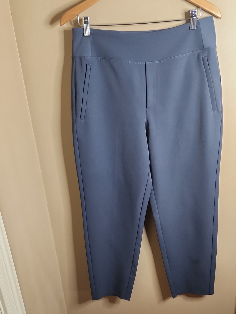 Athleta Endless High Rise Pant in Slate Blue. Size 10. #533636.